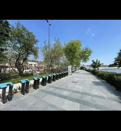 & Sea View 2 Bedrooms 1 Apartment Istanbul